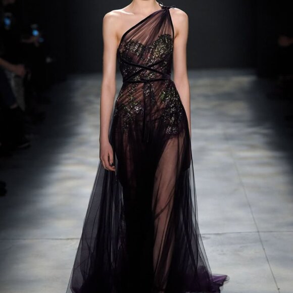 Looking For This Dress By MARCHESA - Picture 1 of 4